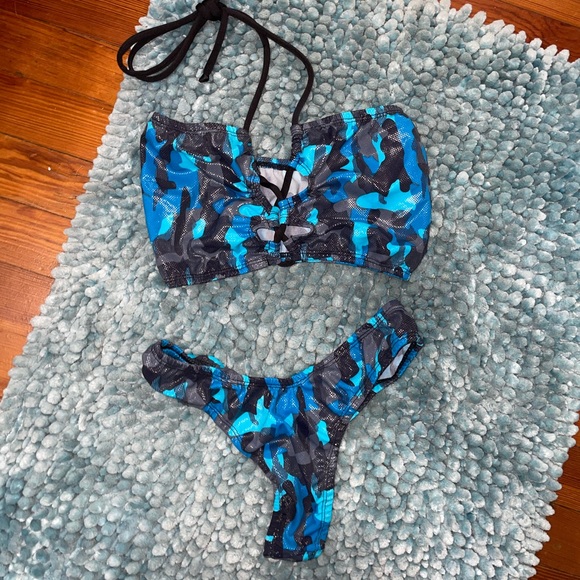 Blue two piece bikini Camouflage design - Picture 4 of 7